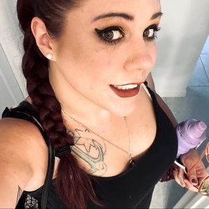 Meet your Posher, Reva